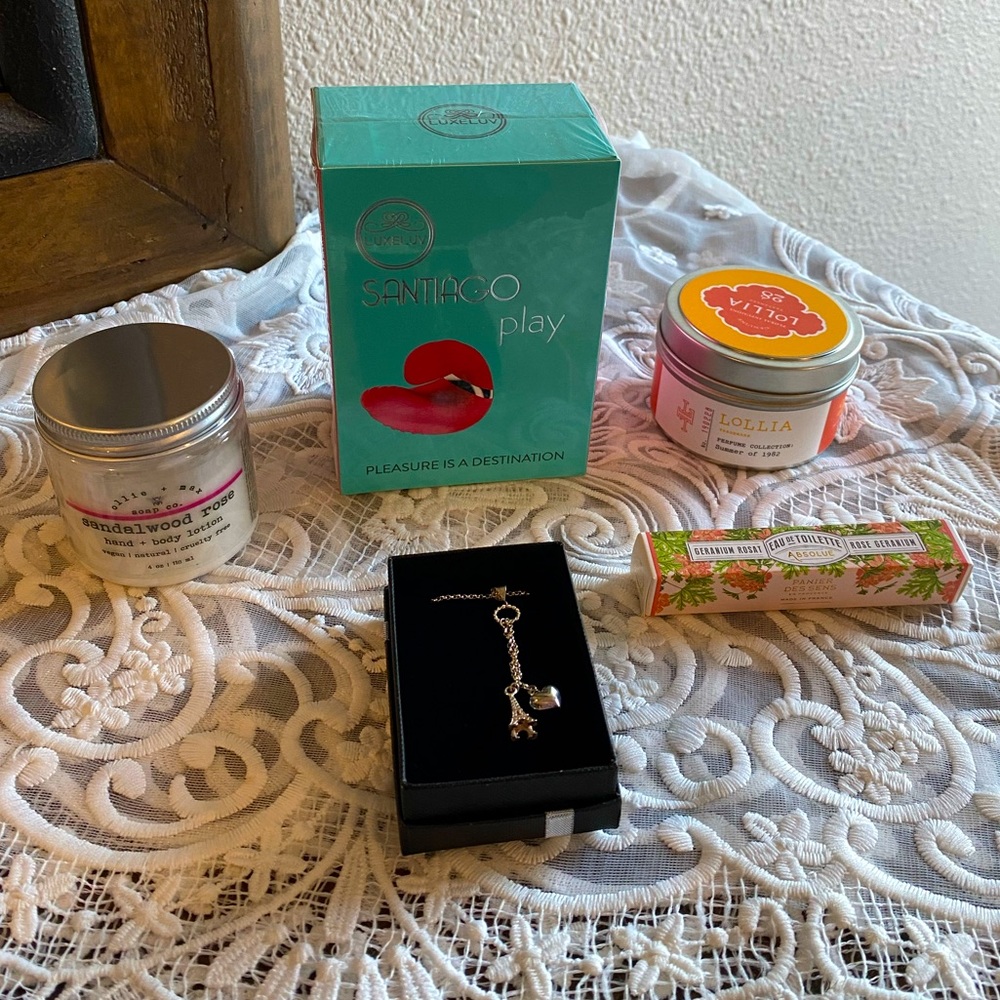 Women’s intimate/beauty package